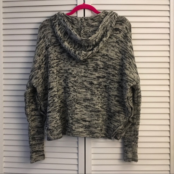 Volcom Sweater Hoodie - Picture 2 of 3